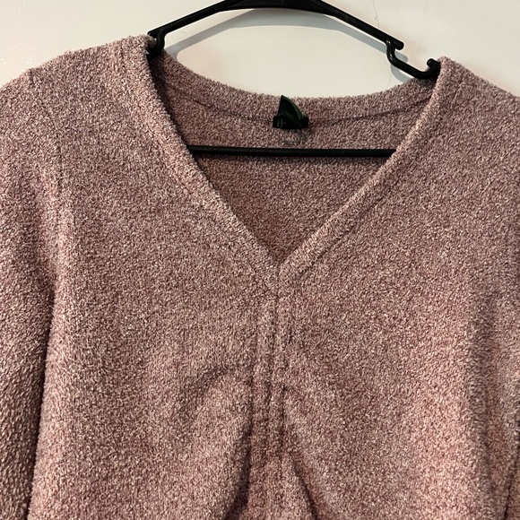 Fuzzy crop sweater size Large - Picture 5 of 7